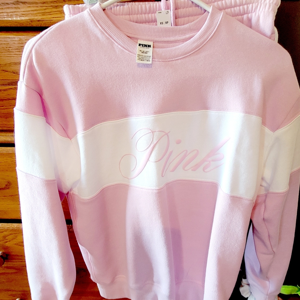 🆕️Victoria’s Secret PINK 2pc short set BNWT XS